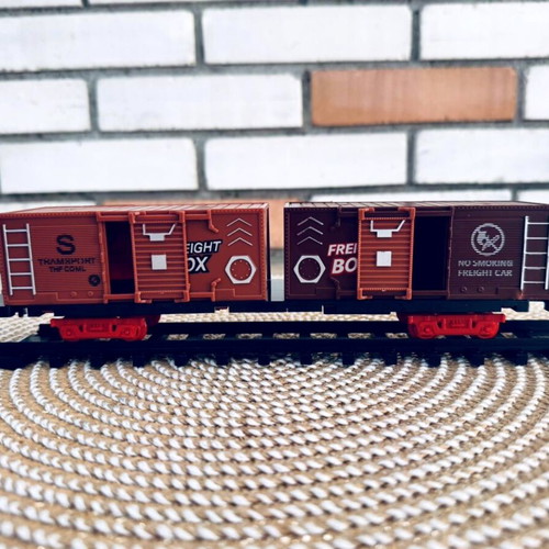 Electric train set with number 8 tracks