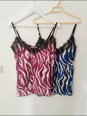 Lingerie tops like new, pack of 2