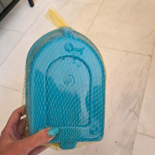 Children's beach toy set with bucket and accessories