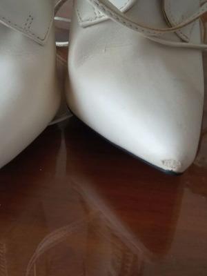 White lace-up ankle boots size 36