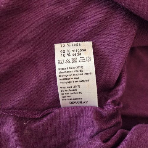 Lacoste V-Neck T-Shirt like new, purple, size S