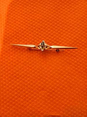 Diamond Jools 18k gold women's pin with zircon and blue emerald, like new