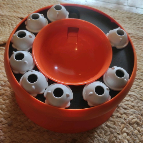 Slow feeder for cats like new