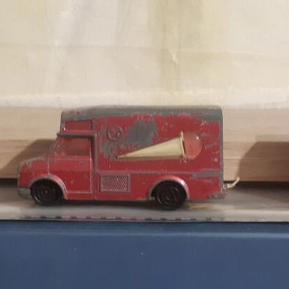 Toy Cars pack of 8 used, scale 1/57, Matchbox, Siku, Majorette