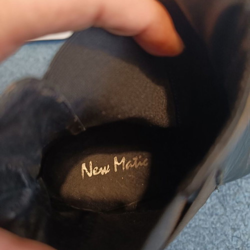 Δερμάτινο μποτάκι New Matic 12ποντο μαύρο σαν καινούργιο μέγεθος 41