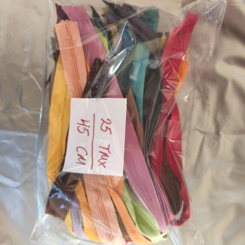 25 colorful zippers 45 cm Dialon