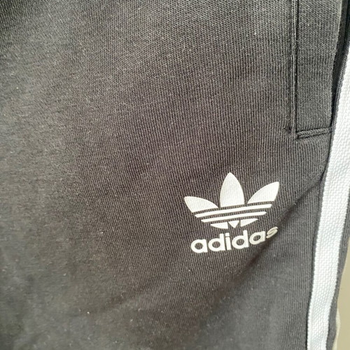 Adidas shorts for boy 13-14 like new, black