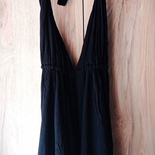 Black backless top like new, adjustable fit, size S