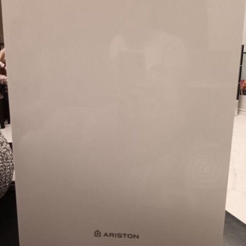 Ariston dehumidifier lightly used