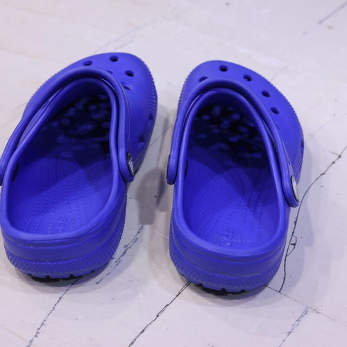 Crocs Classic Clog blue size 29-30 like new