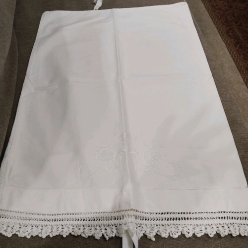 Handmade pillowcases with lace like new, 63×42 cm