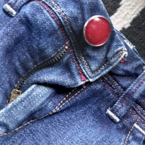 Denim skirt size 28 like new, blue