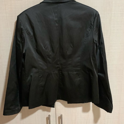 Amisu jacket size 42 like new, black satin fabric