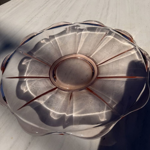 Vintage pink depression glass fruit bowl like new