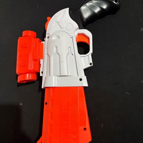 Nerf toy gun like new with bonus plastic darts