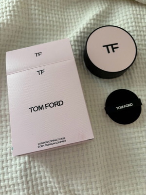 Tom Ford cushion compact case new, collectible with sponge