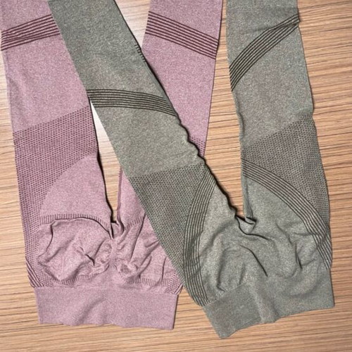 Set of 2 leggings like new, multicolored, size S
