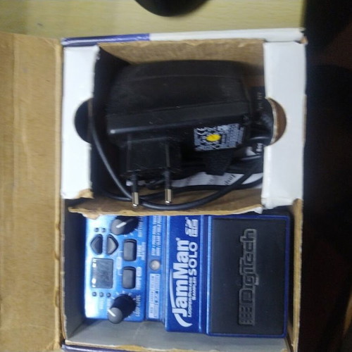 Digitech Jam Man Solo looper used with memory card and power supply