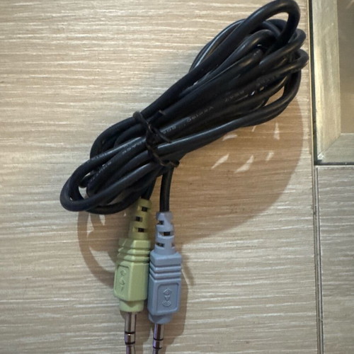 Audio mini Jack 3.5mm male cable 1.8cm like new