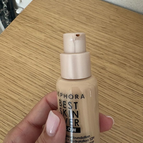 Sephora Best Skin Ever Glow foundation shade 17.5N