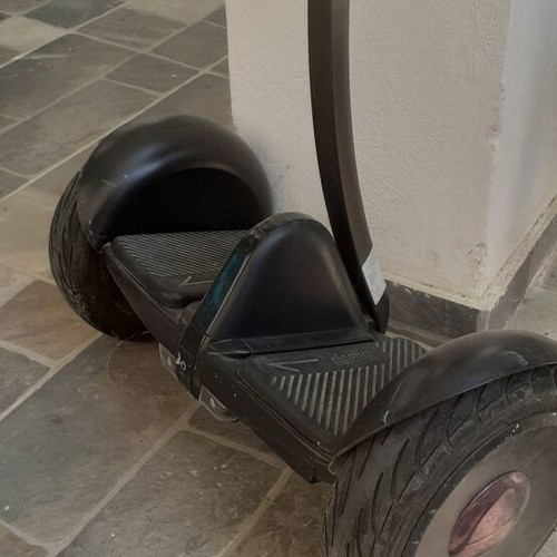 Ninebot scooter like new with charger