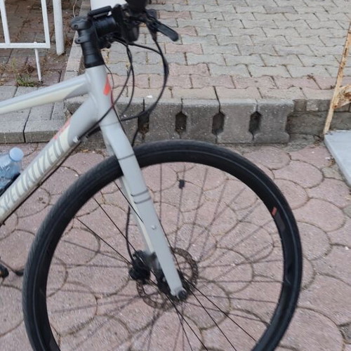 Specialized Vita road bike like new, disc brakes, 27 inch wheels