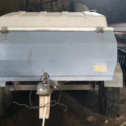 Trailer luggage box used with papers