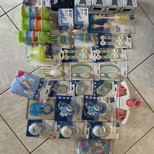 Various baby items new by Kikkaboo and Cangaroo