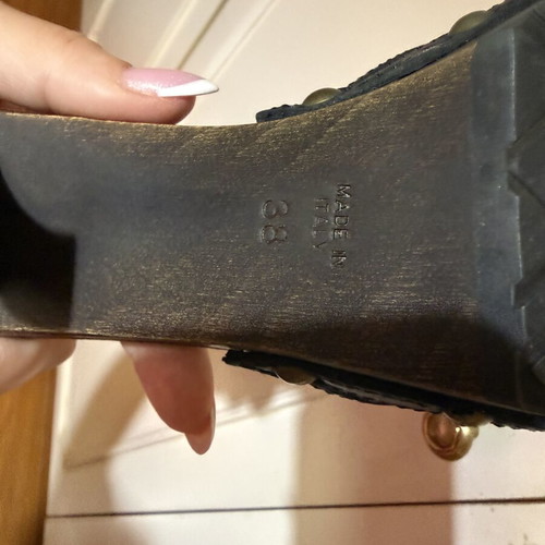 Burberry vintage women's mules like new, Nova Check pattern