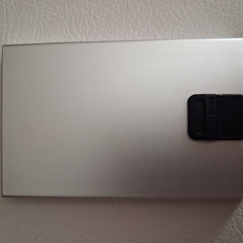 Samsonite card holder like new, silver, RFID and NFC protection
