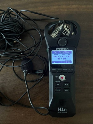 Zoom H1n and Boya BY-M1 lavalier microphone kit like new
