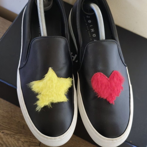 Joshua's original women's leather shoes with heart and star, like new