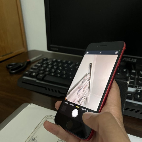 Apple iPhone SE 2020 64GB, red