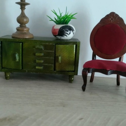 Dollhouse living room like new, pack of 6 miniature pieces
