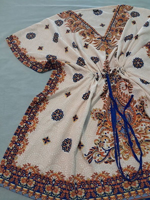 Γυναικείο καφτάνι boho σαν καινούργιο, μπεζ με μπλε και πορτοκαλί ethnic σχέδια