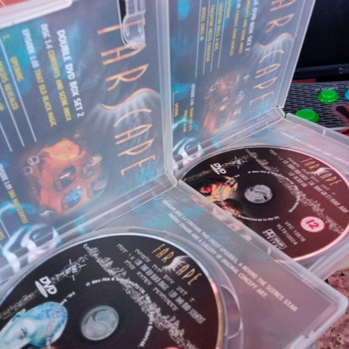 Farscape DVD like new, adventure fantasy series