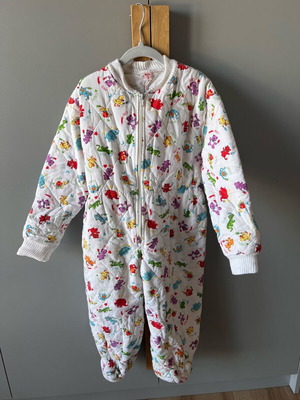 Warm sleeping bag used with animal prints for 2-3 years old