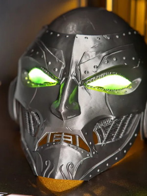 Dr Doom Mask new, printed