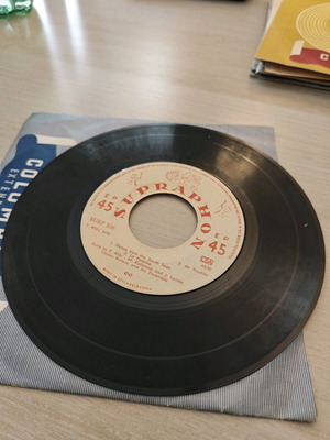 Václav Kučera And His Ensemble Kealoa Koku βινύλιο 7", EP, 45 RPM, mono μεταχειρισμένο