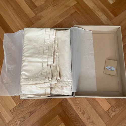 Alfa tablecloth with 12 cotton napkins set, new