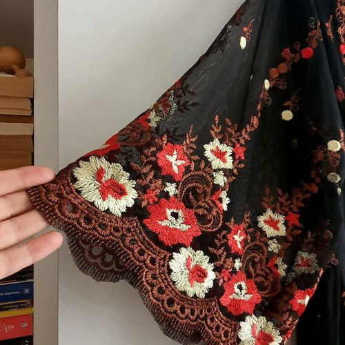 J'aime les Garçons dress new with embroidered flowers size M