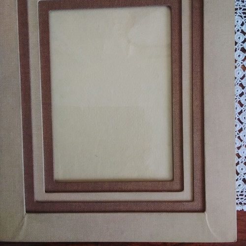Large photo frame like new, 29×23 inches, tabletop or wall