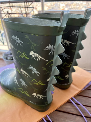 Marks and Spencer kids' unisex rain boots size 32, green