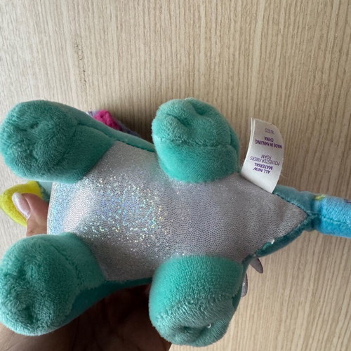 Plush dragon like new