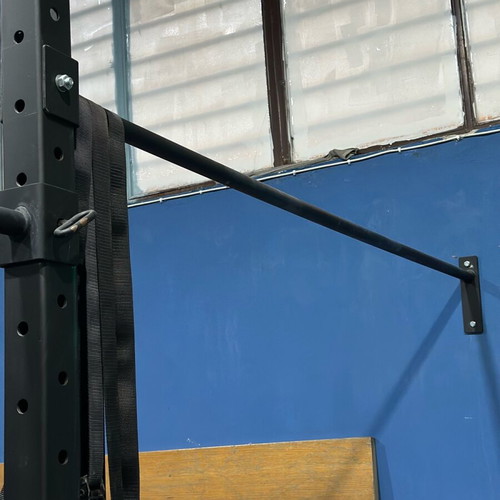 Pull-up bar like new with adjustable length and base