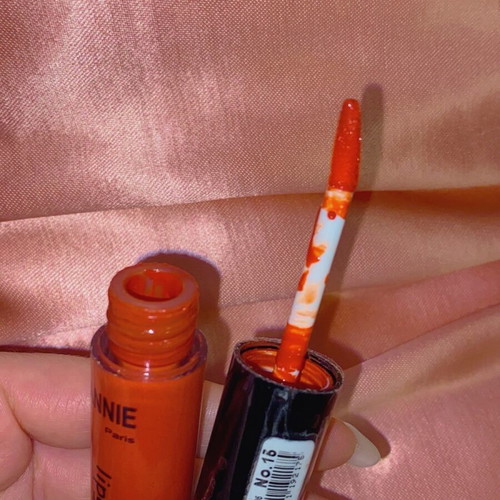 Annie lipgloss No16 shade like new