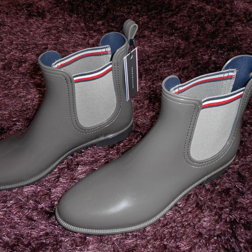 Tommy Hilfiger gray glossy rubber boots new, size 42, waterproof