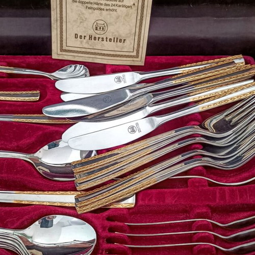 Cutlery set 30 pcs and 7 serving tools like new with 24k gold plating