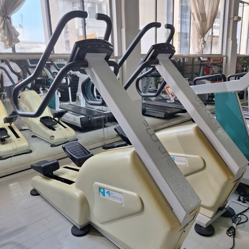 Elliptical machines used, 2 professional