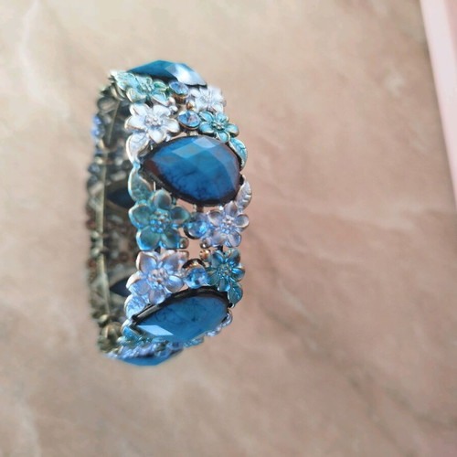 Fon Bijou Bracelet like new turquoise